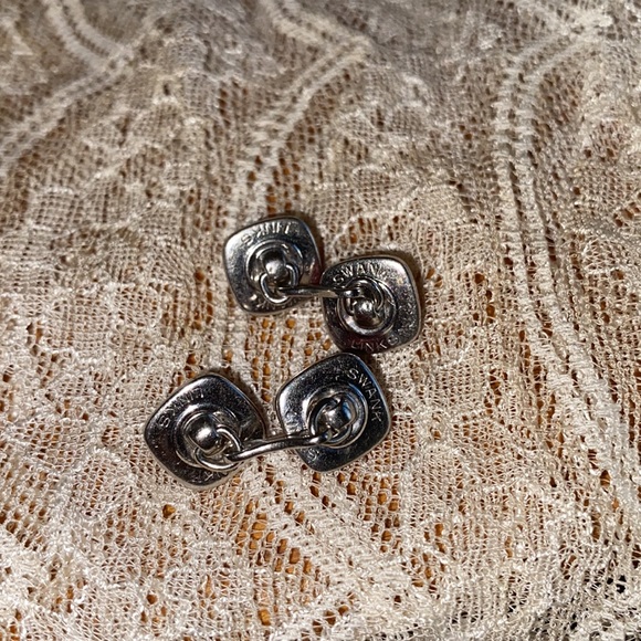 Vintage SWANK Links marked silver tone lucite red square accent domed cuff links - Picture 4 of 6